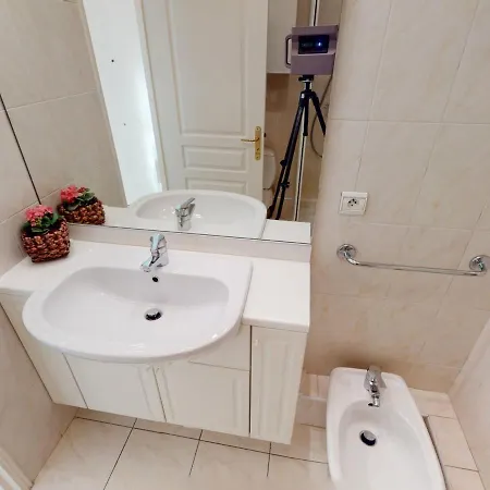 Studio Menton, 1 Piece, 4 Personnes - Fr-1-196-169 *